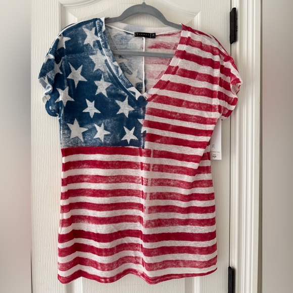 T Party Fashion Red, White, and Blue V-Neck Top - Medium - Picture 1 of 4